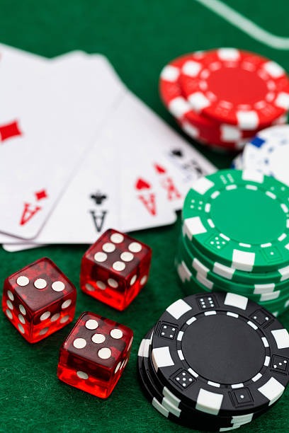 rtp brojp app running on Android and iOS devices showing live blackjack and roulette tables